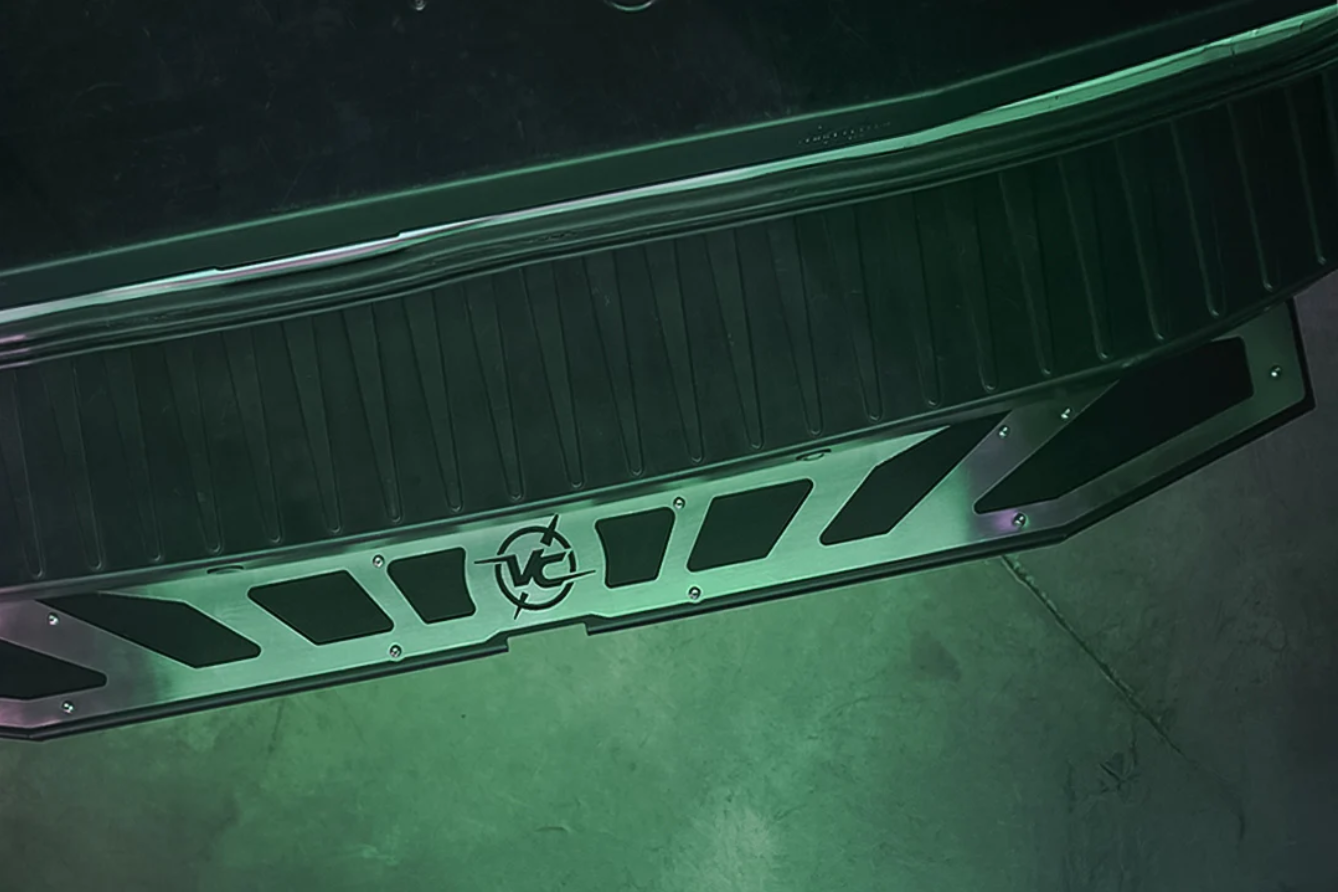 Rear Tug Step (Transit 2015+) by Van Compass